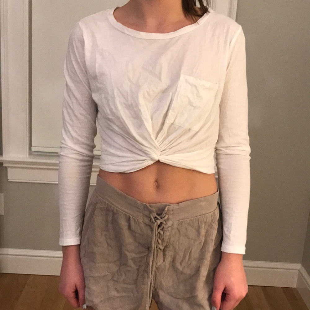 Crop twisted long sleeve